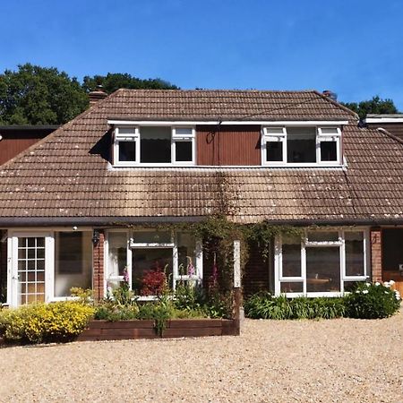 Abacus Bed And Breakfast, Blackwater, Hampshire Camberley Buitenkant foto