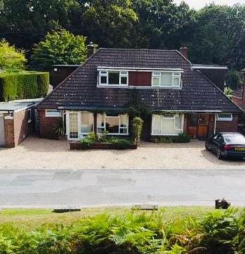 Abacus Bed And Breakfast, Blackwater, Hampshire Camberley Buitenkant foto
