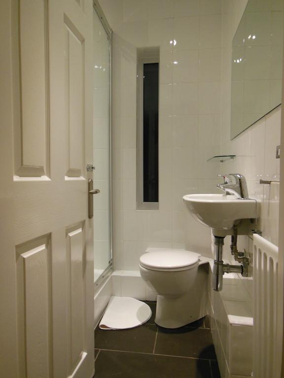 Abacus Bed And Breakfast, Blackwater, Hampshire Camberley Buitenkant foto
