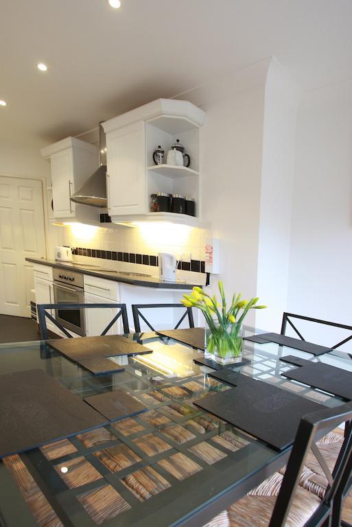 Abacus Bed And Breakfast, Blackwater, Hampshire Camberley Buitenkant foto