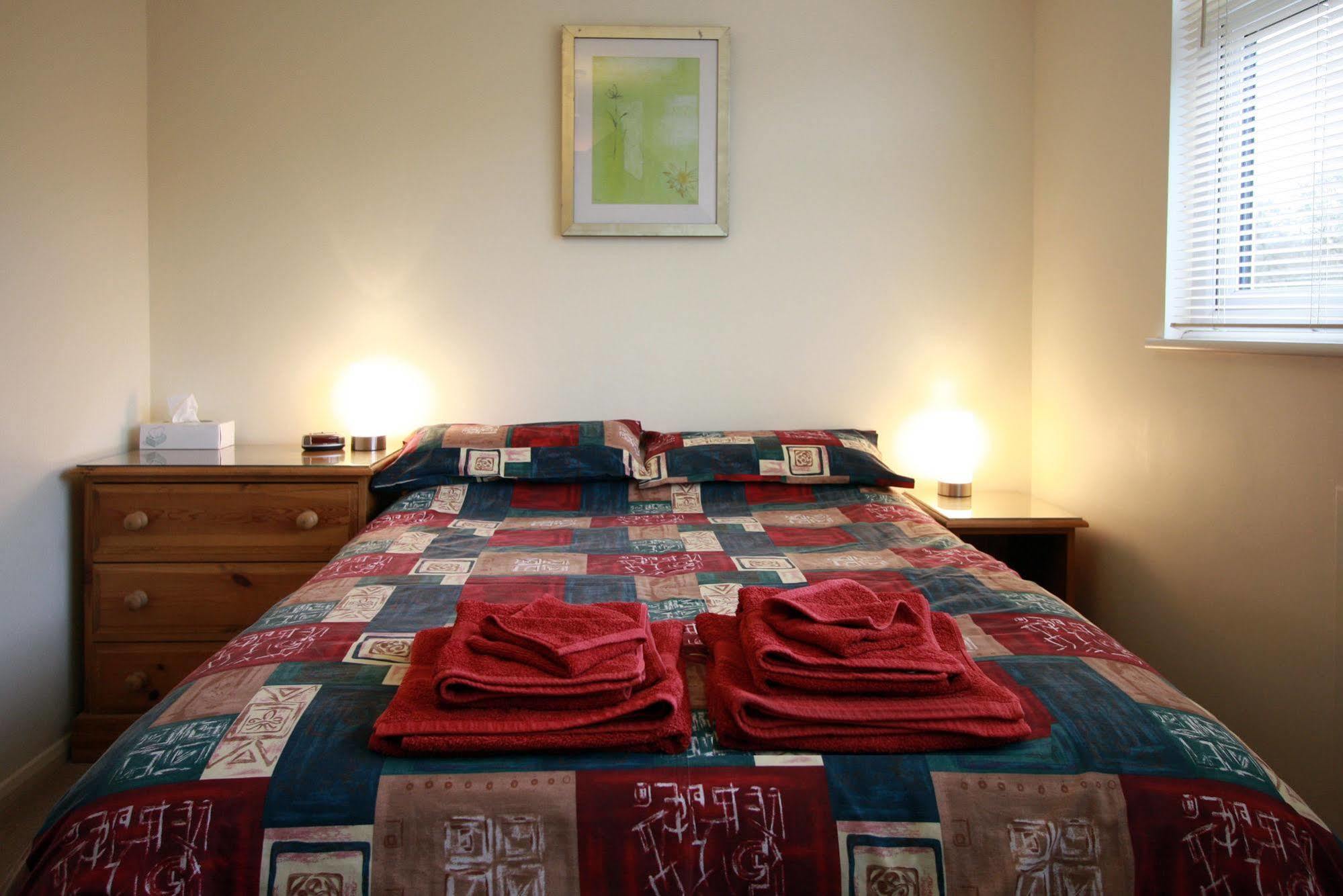 Abacus Bed And Breakfast, Blackwater, Hampshire Camberley Buitenkant foto